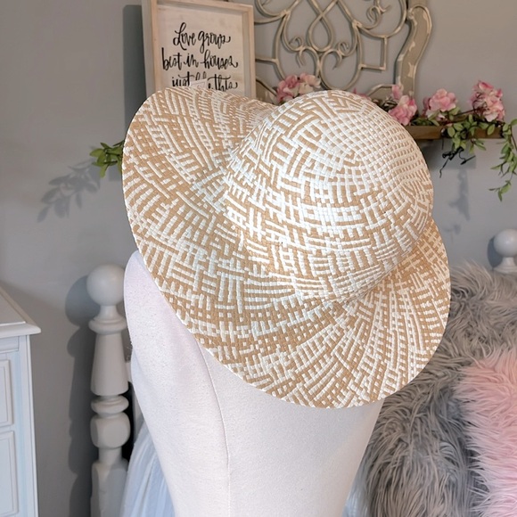 Straw Hat Floppy Two Tone Sun Beach Womens One Size - Picture 1 of 7